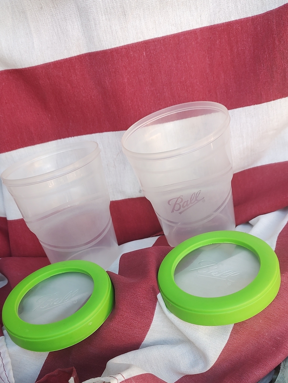 Ball/Tubber Ware Small Containers - Picture 6 of 7